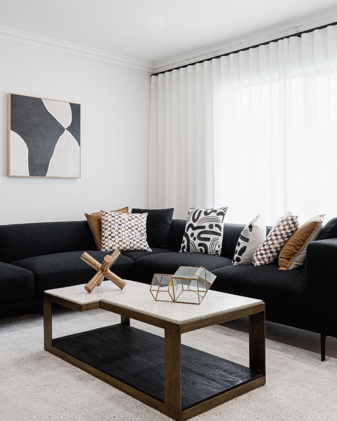 How to Decorate a Living Room with a Sectional Couch - Transform Your Space with Style and Comfort