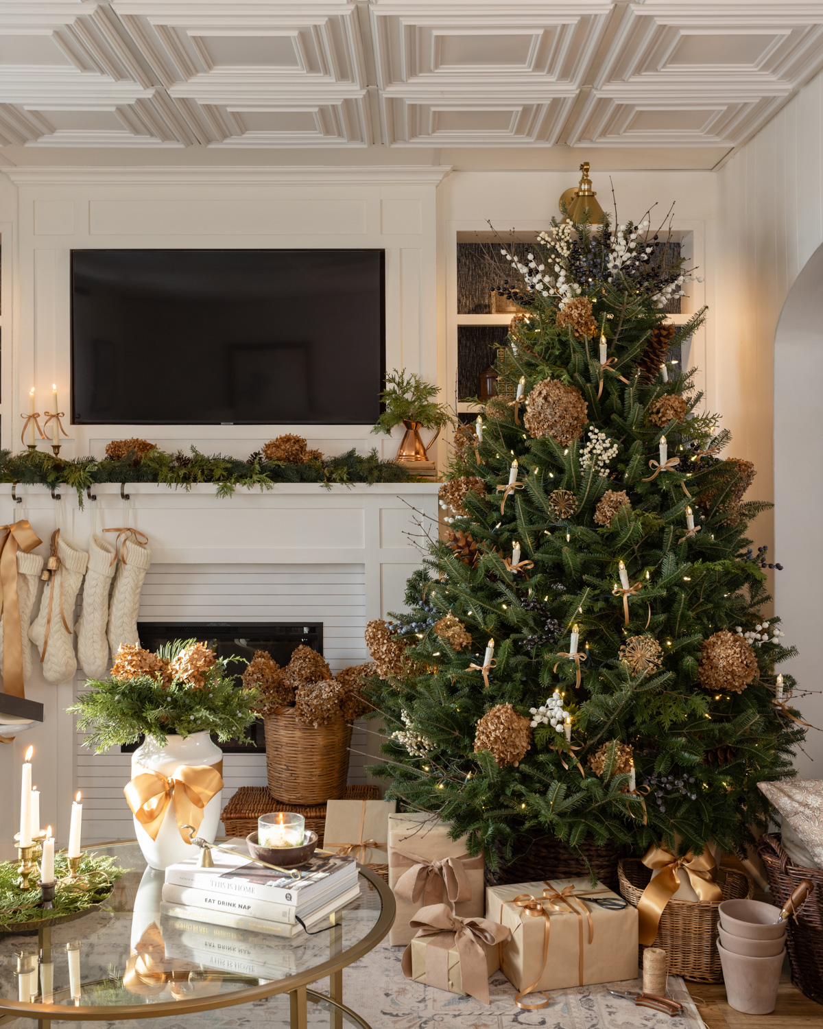 How to Decorate Living Room for Christmas - Transform Your Space into a Holiday Wonderland