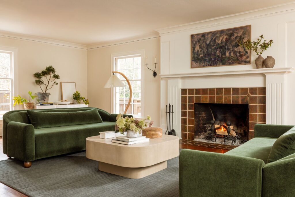 How to Decorate Two Living Rooms Achieve Style and Cohesion in Dual Spaces